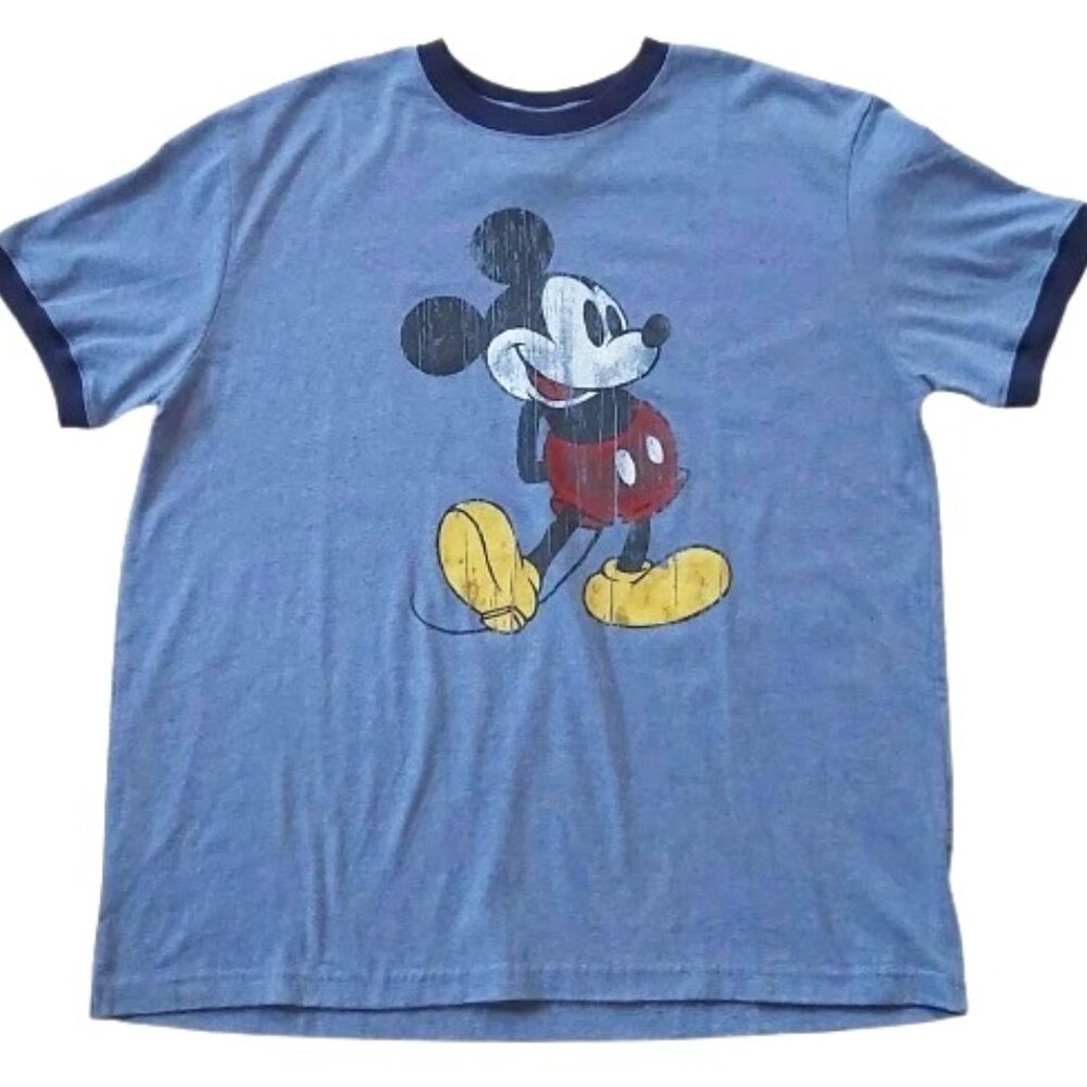 Adorable vintage Mickey mouse tshirt